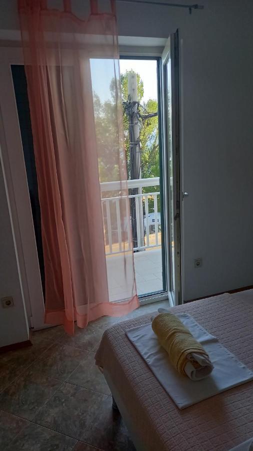 Apartmani Cosic Duće Exteriör bild