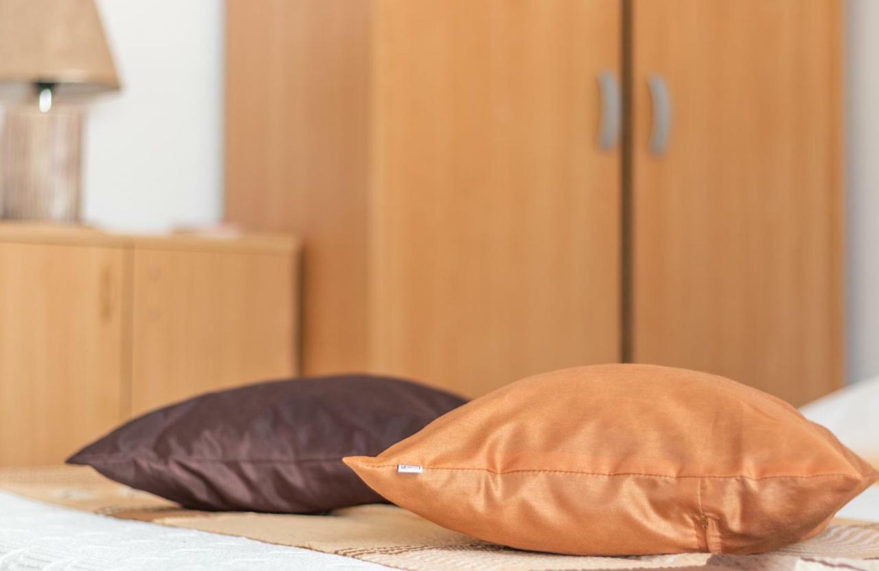 Apartmani Cosic Duće Exteriör bild