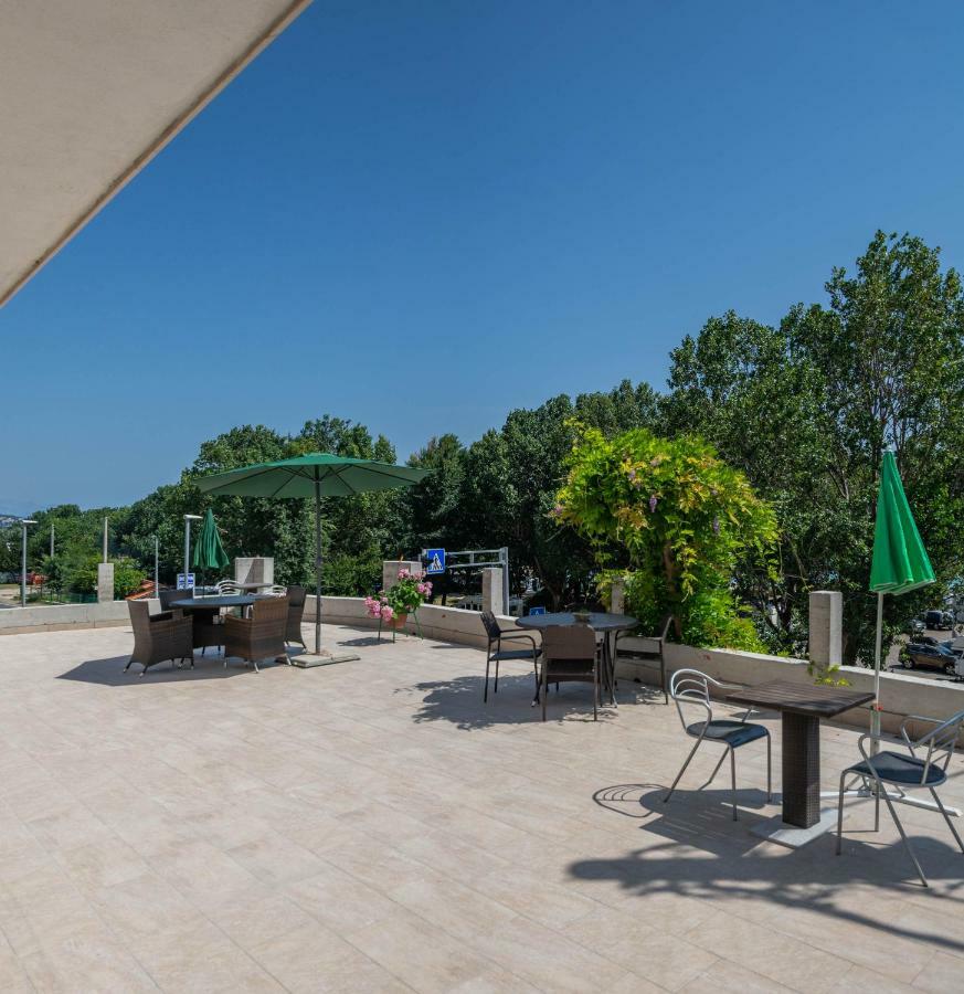 Apartmani Cosic Duće Exteriör bild