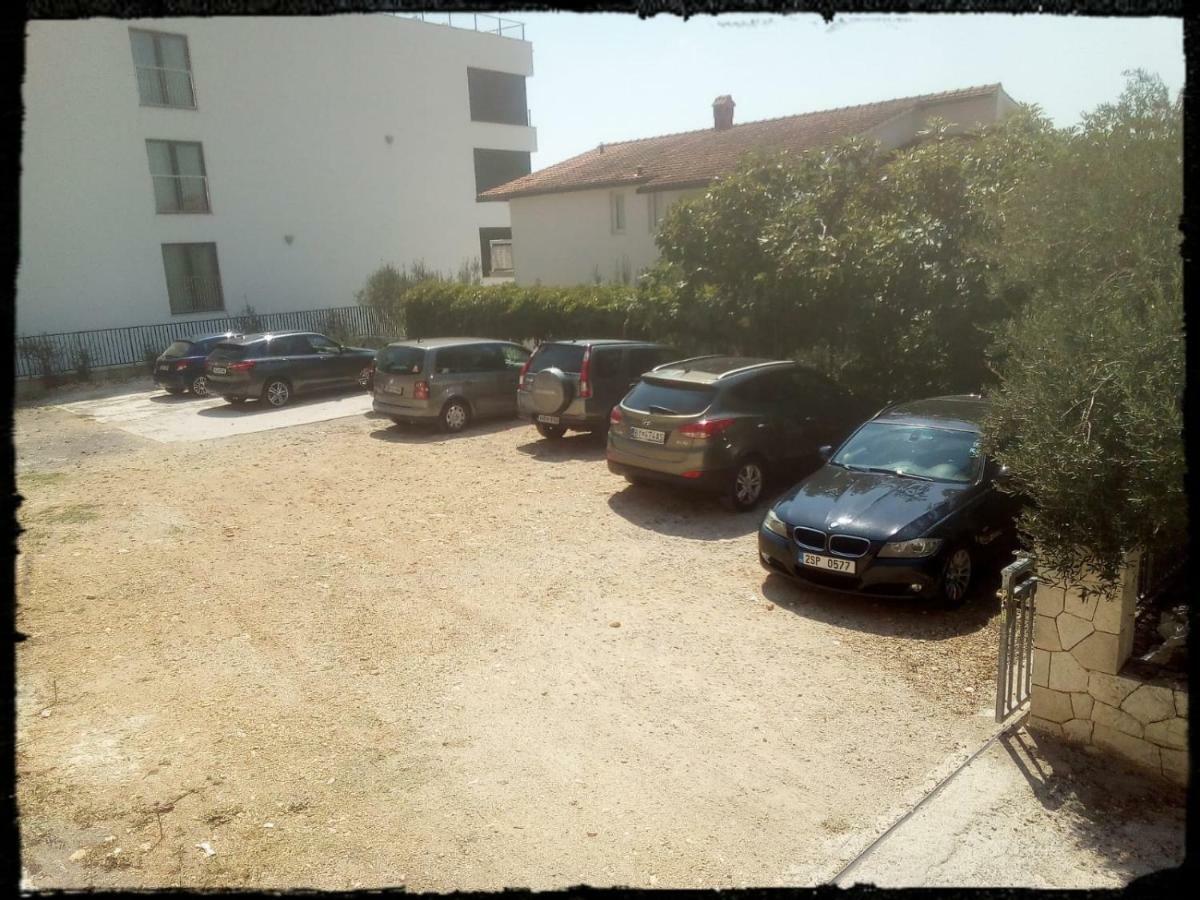 Apartmani Cosic Duće Exteriör bild